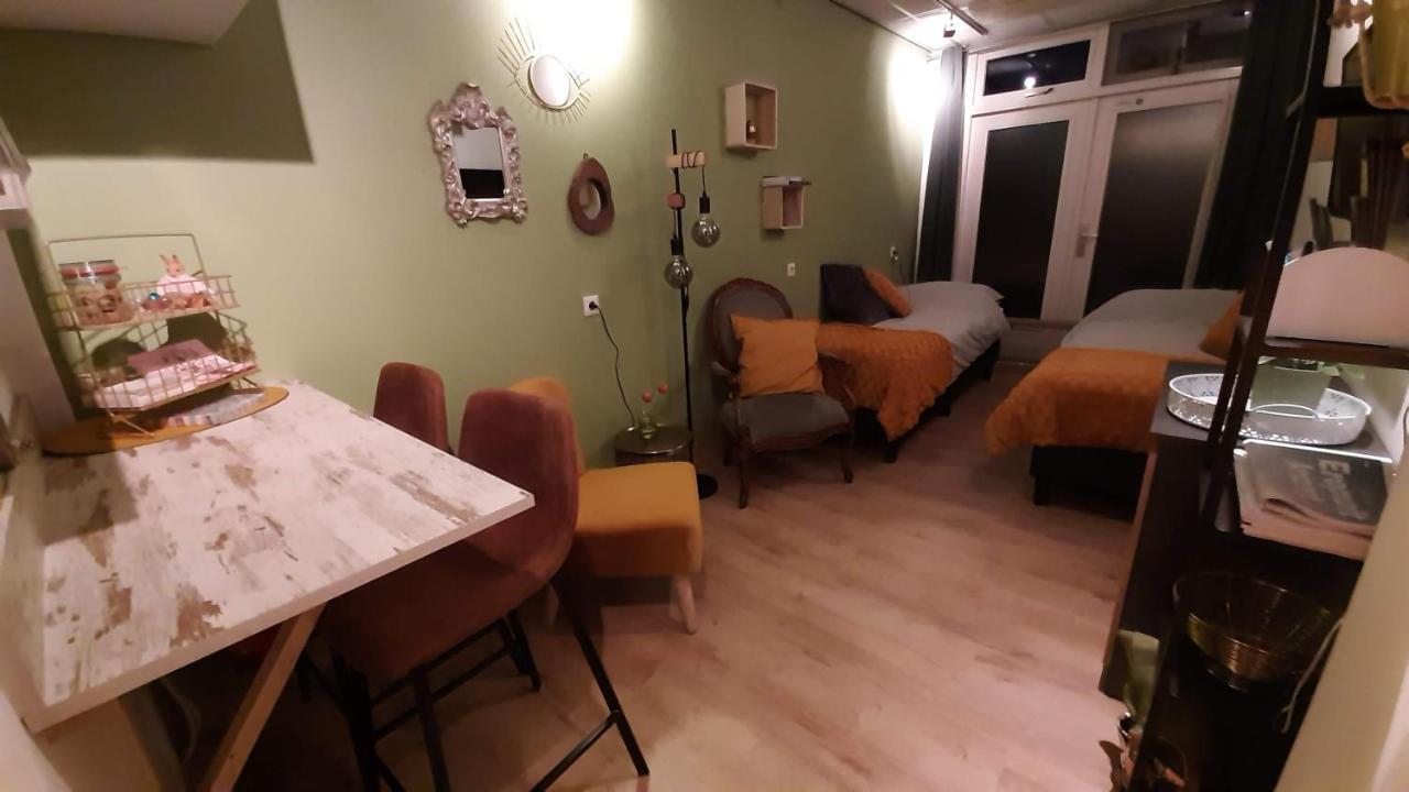 Gastenverblijf Nummer 1 Sommelsdijk Extérieur photo